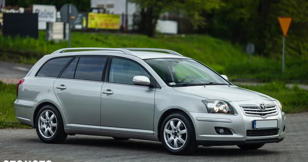 Toyota Avensis cena 18700 przebieg: 152000, rok produkcji 2006 z Gubin małe 379